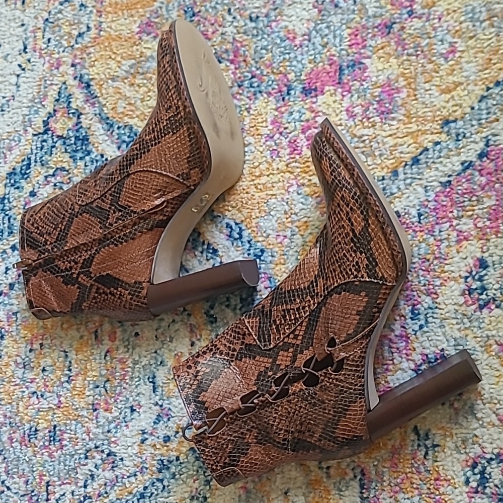 Like New Free People Snake Marietta Heel Boot Size 41